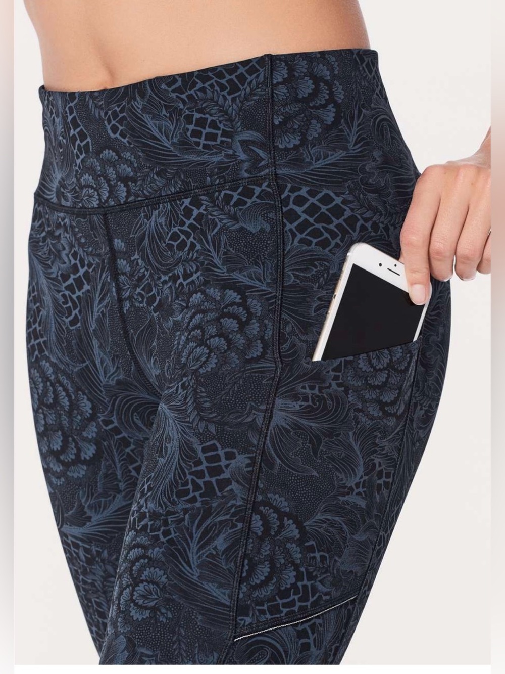 EUC LULULEMON SPEED UP CROP 21” NOUVEAU MACH BLUE BLACK SIZE 10 RARE